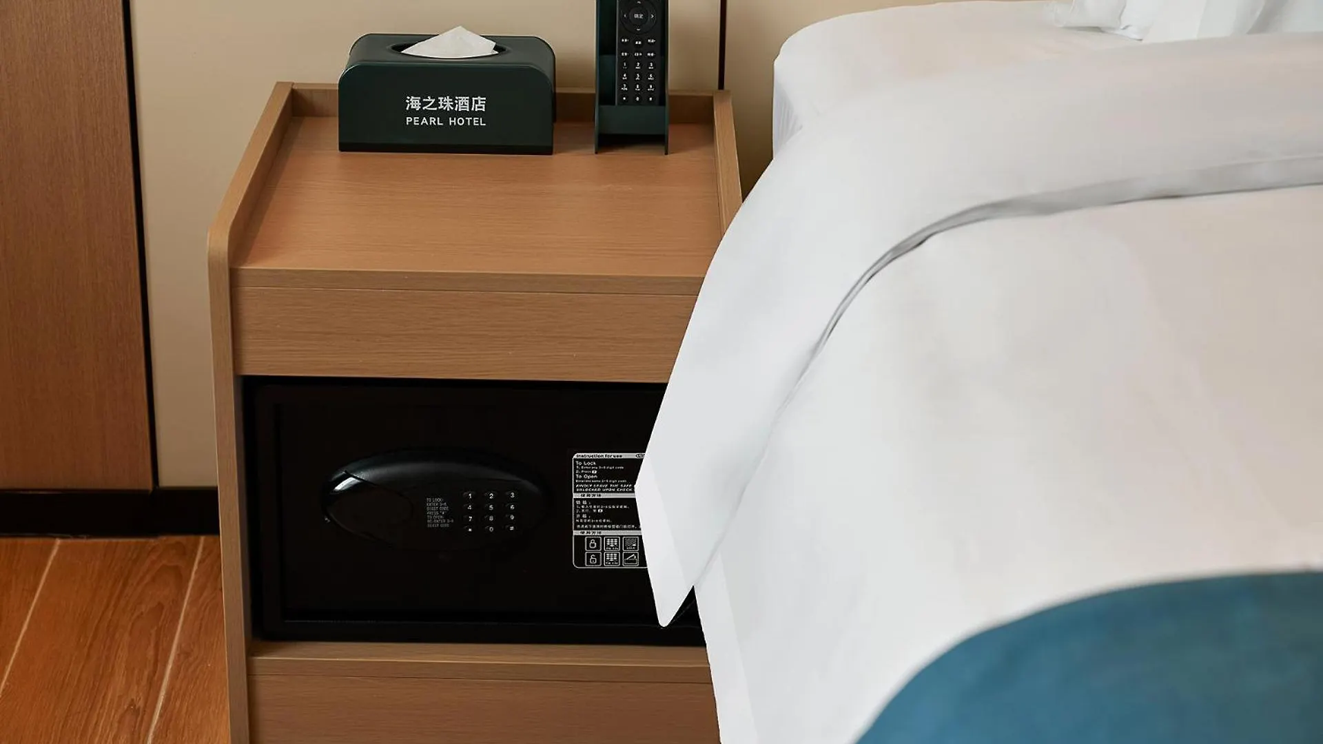 Pearl Hotel - Gongbei Port Zhuhai 4*,